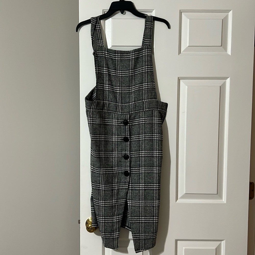 Houndstooth dress perfect for game day